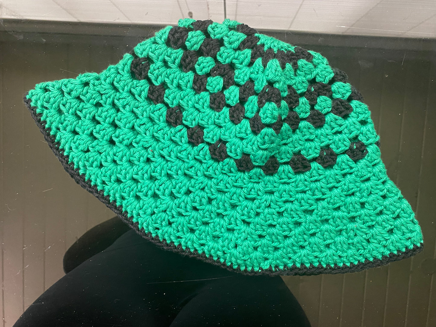 Granny Bucket Hat - Black & Green